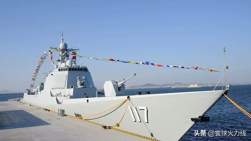 解放军双喜临门，055“拉萨舰”正式服役，改进型052D也按计划装备到位