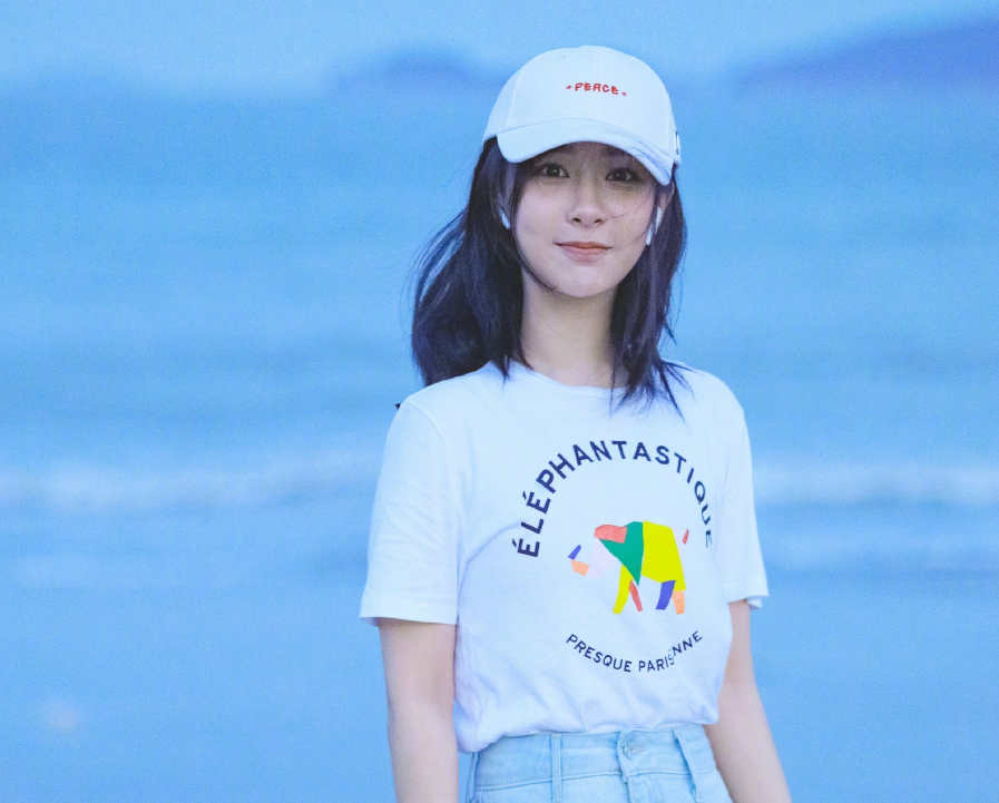 金鹰奖又开始评选，杨紫备受关注，有颜值有实力时尚受质疑