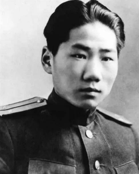 ë��Ӣȥ����֮ǰ����������4�����飬���������Ӳ�������������