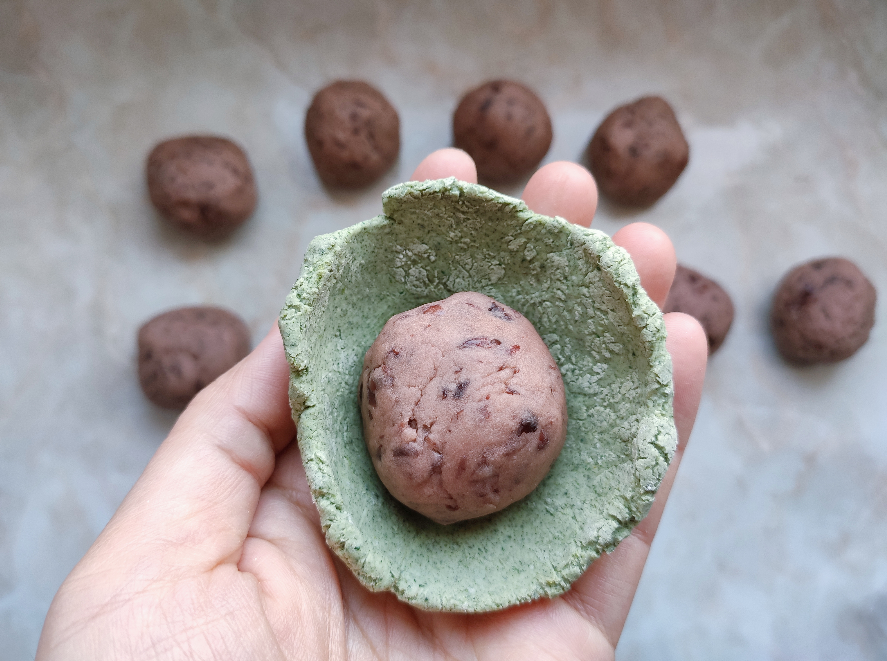 Spring should have black group namely, faint scent soft glutinous is not sweet be bored with, oneself can be done in the home, need not queue up to buy