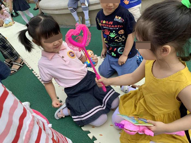 杜江的耐心，嗯哼的暖男气质：有教养的孩子背后是有教养的父母