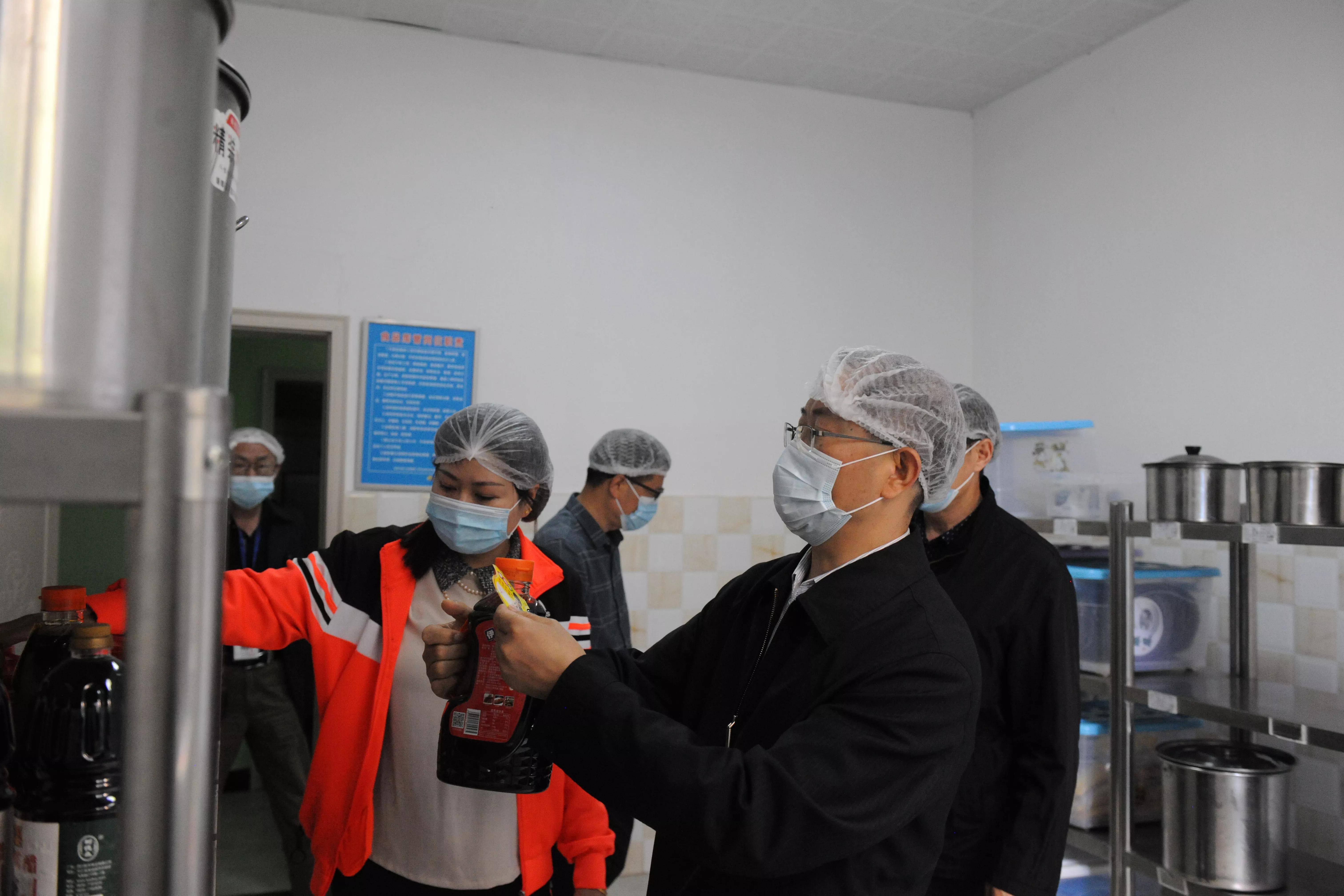 资阳市市场监管局节前检查部分企业、从源头上遏制安全事故发生