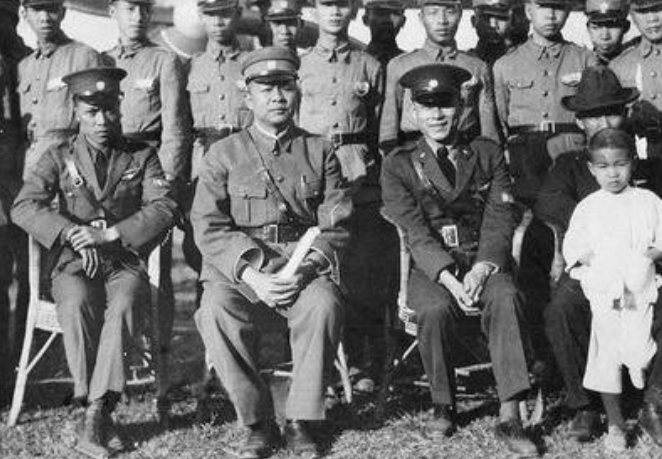 晚年蒋介石在日记中痛斥：没有这三人，我何至于败走台湾？-第9张图片-大千世界