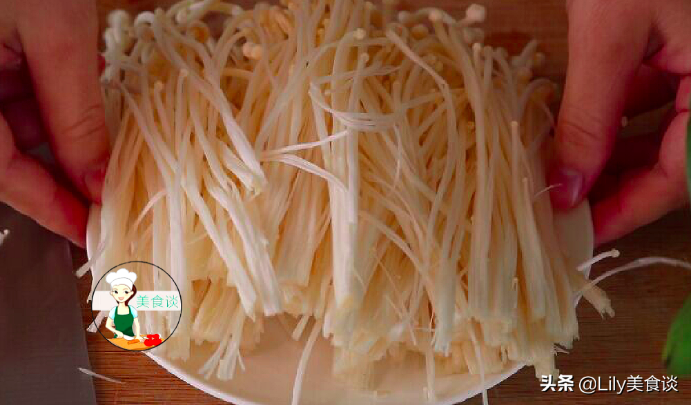 大蝦這樣吃最過癮，比水煮入味，比油炸健康，燜一燜，3分鐘出鍋