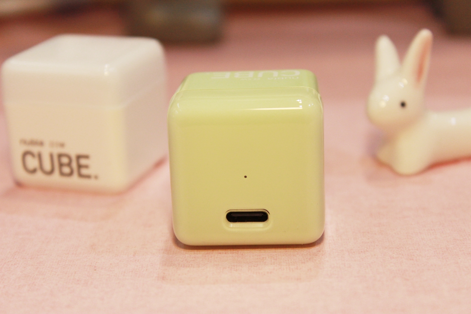 给手机来颗糖，努比亚方糖快速充电器使用评测