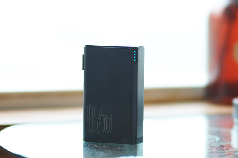 混动双擎，出门一个就够！倍思能量堆87W移动电源评测