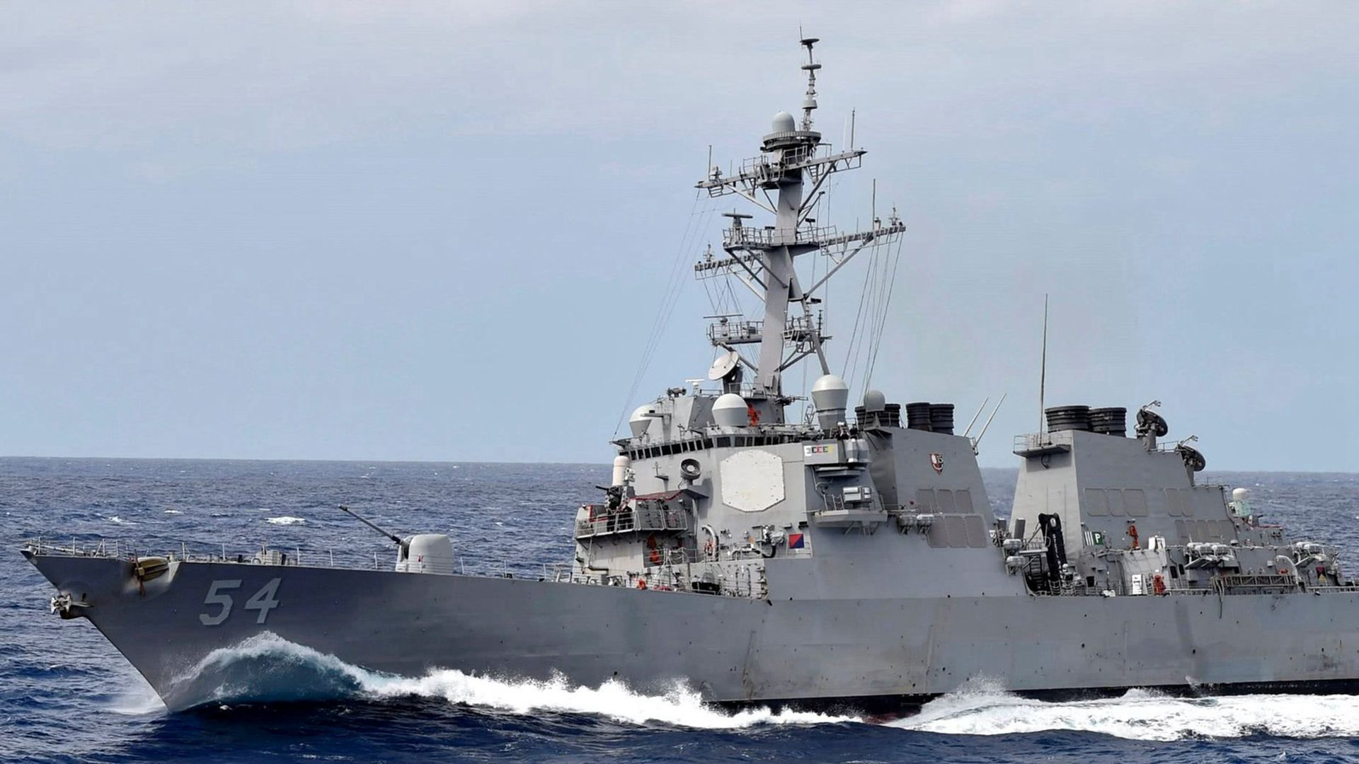 美国终于“事实上准备裁军”，海军忍不住：中国将成赢家