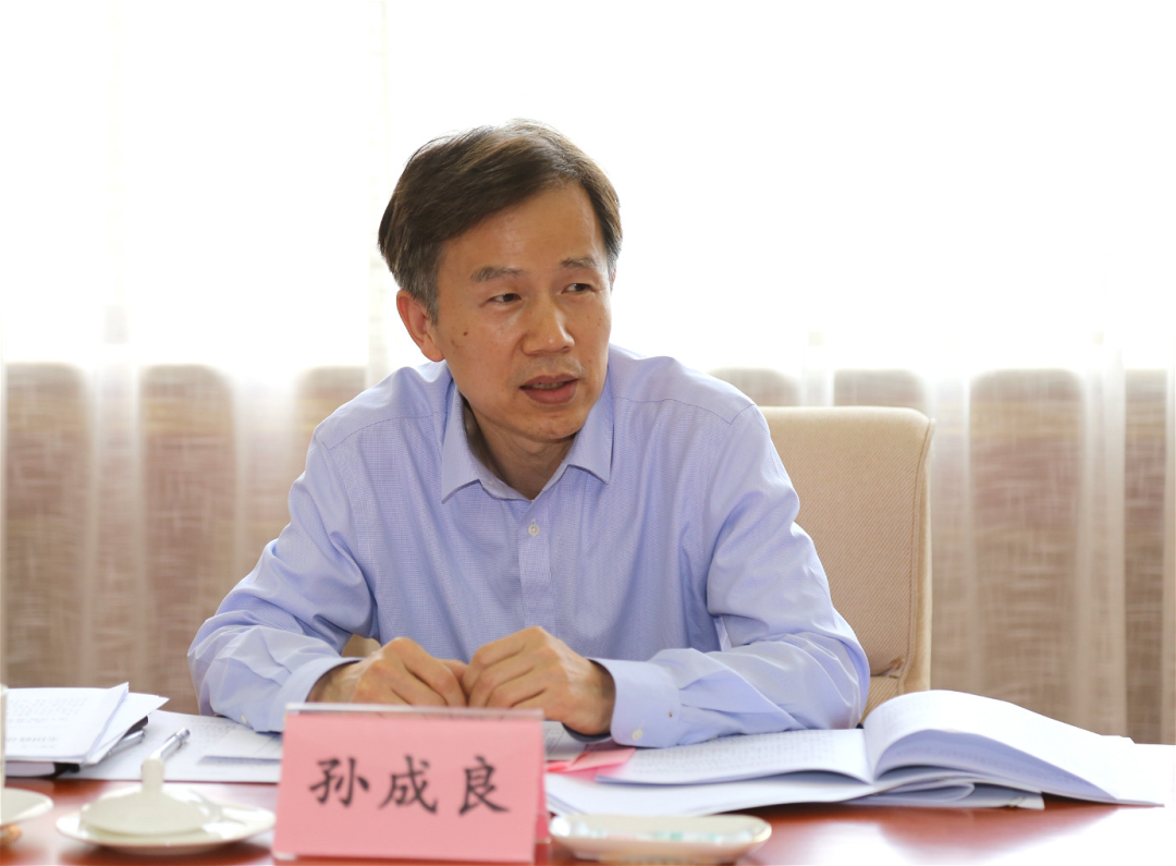 升级了！中央媒体记者团来啦！