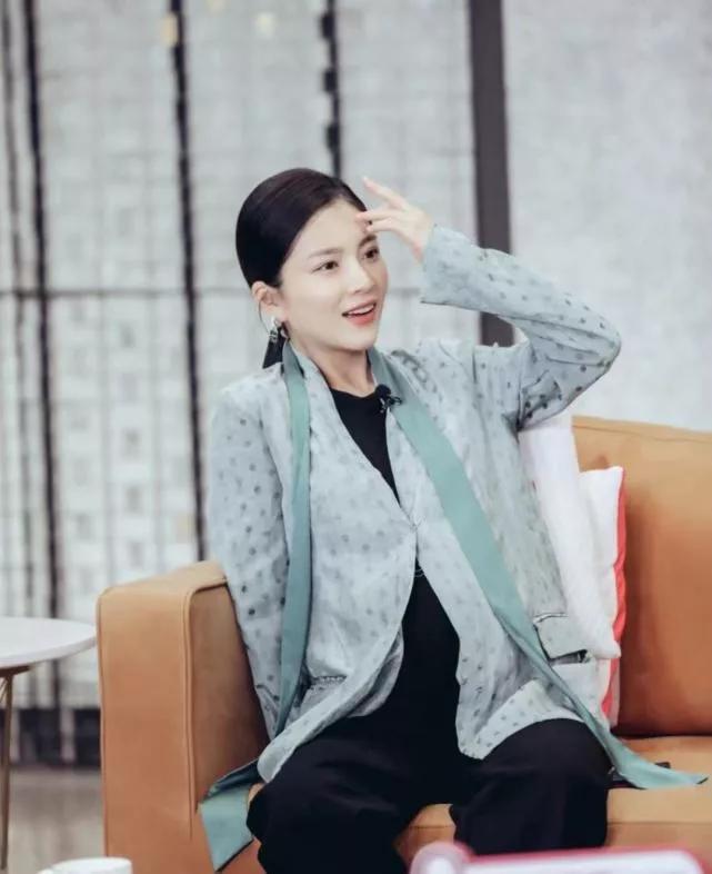杜淳老婆声称二婚不丢人：婚姻像鞋子，合不合脚只有自己知道