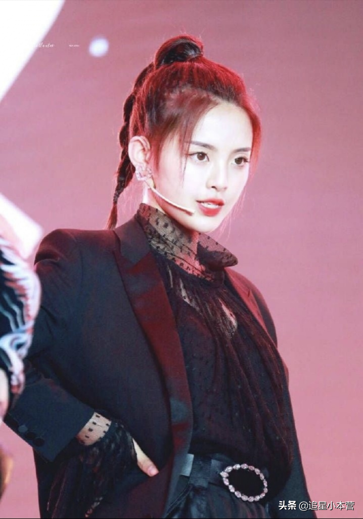 杨超越为什么火？娱乐圈的阶级固化，她寄托着