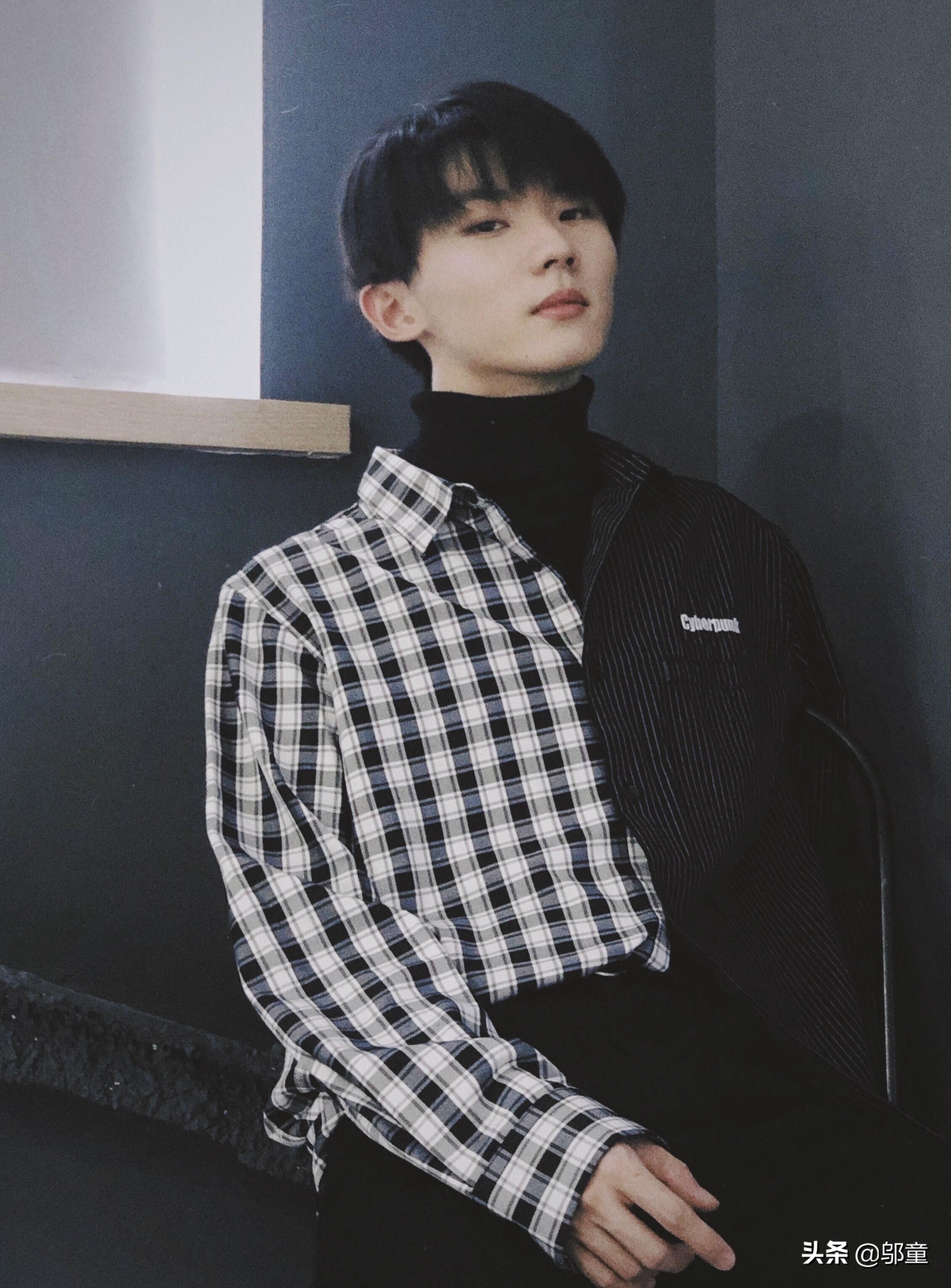 Ma Jiaqi tomb-sweeping day comes home ancestor of hold a memorial ceremony for however as before by bastard chase after pat, he all along gentle also is driven beyond forbearance