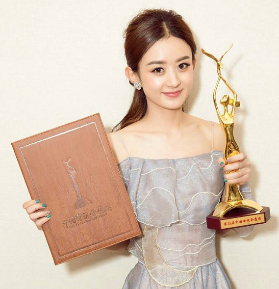 郭麒麟成综艺咖，新综艺邀请杨幂和赵丽颖，两