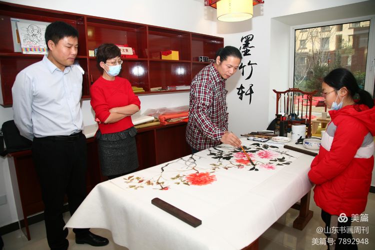 庆祝“建党100周年”，书画名家走进临沂河东区馨苑社区送春联