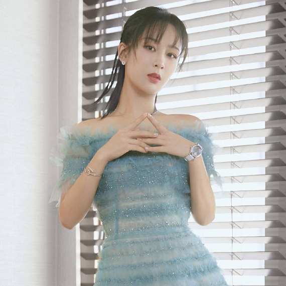 杨紫热巴再相遇，金鹰奖增设网剧选项，热巴的主演剧能赢吗？