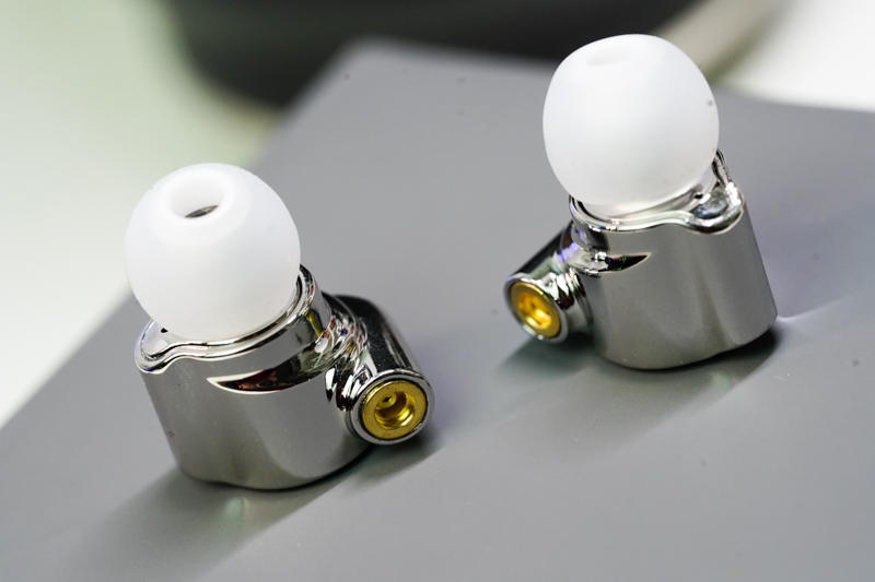 可以靠颜值，但偏偏走内涵：TRN TA1娄氏圈铁耳机评测