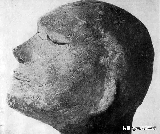俄罗斯出土古代头雕，有2100年历史，x射线扫描显示有不寻常物质