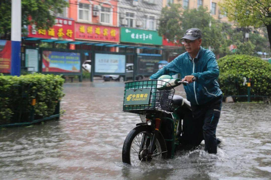 为了不让家里人知道我挂科，故意填错了地址！中国邮政：使命必达