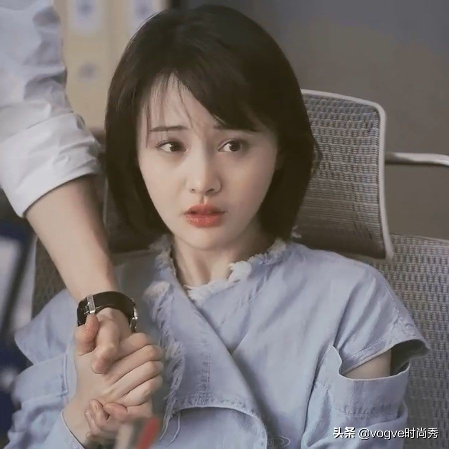 郑爽，好一朵美丽的白莲花