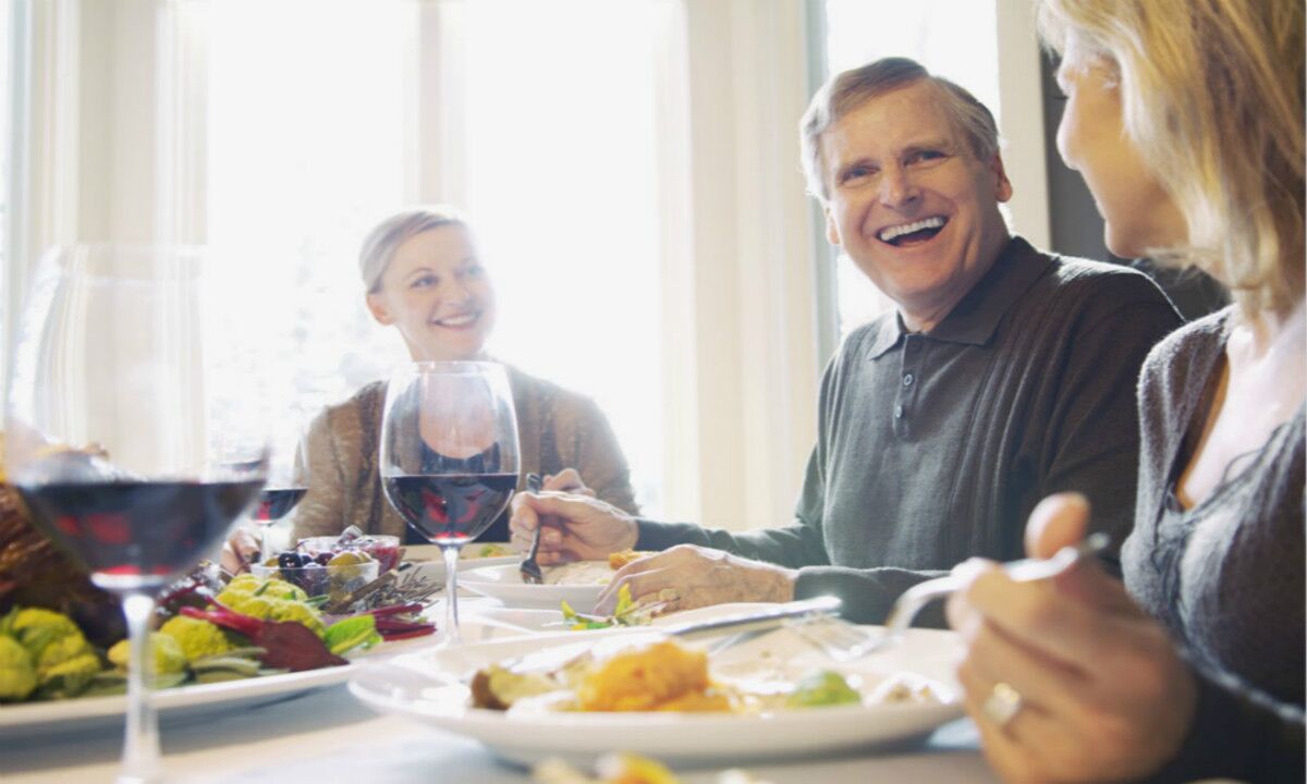 不想小肚子鼓鼓，堅持吃這幾種食物，清腸排便一身輕