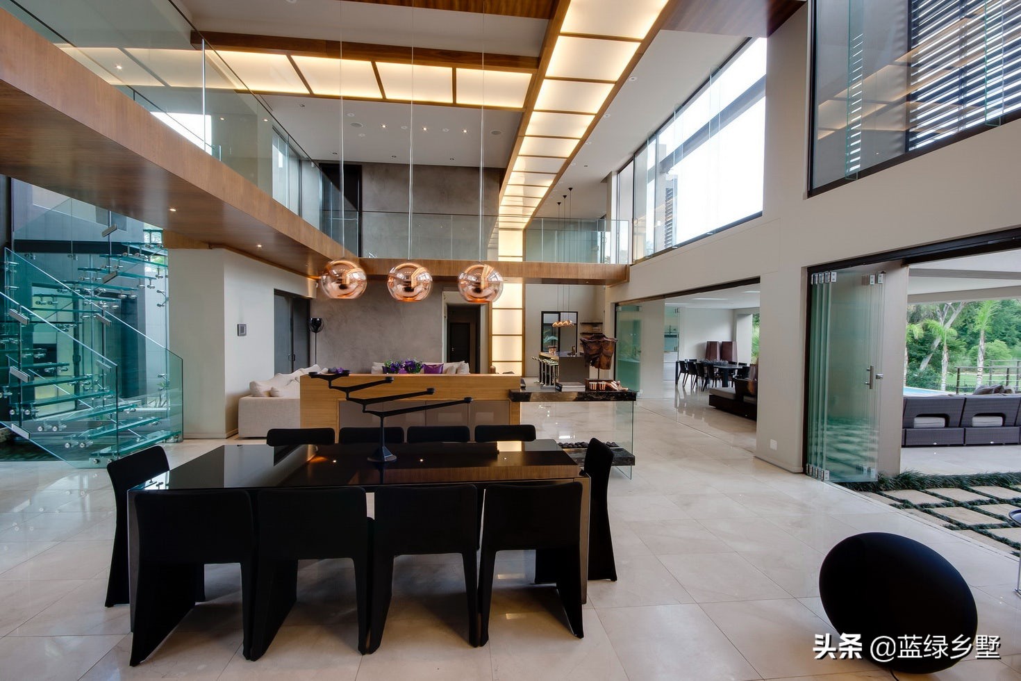 Open double-volume space creates a tranquil atmosphere - iNEWS