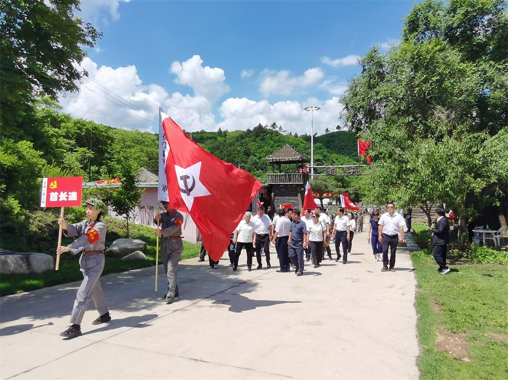 辽宁西丰城子山抗日游击根据地——辽宁爱国主义教育示范基地揭牌