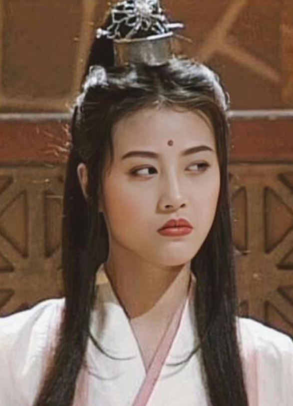 她住北京上亿别墅，1平米10万用来种菜，扬言：