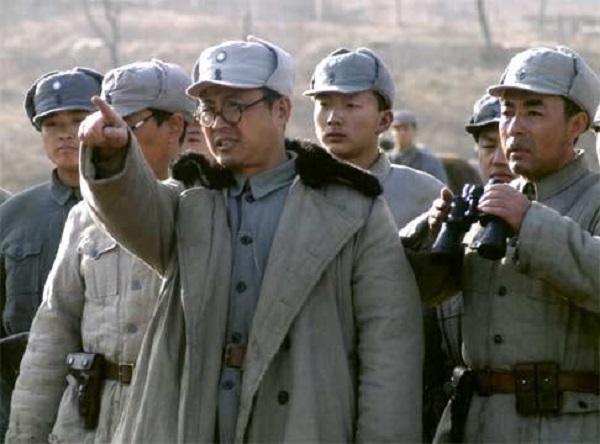 99岁抗战老兵，17岁上战场坦克碾压下幸存，胜利