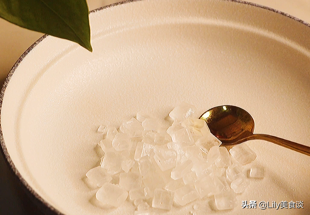 橘子別只會直接吃，放鍋裡蒸一蒸，原來好處這麼多，冷天吃特營養