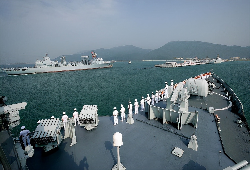来而不往非礼也，4艘中国军舰现身美国专属经济区