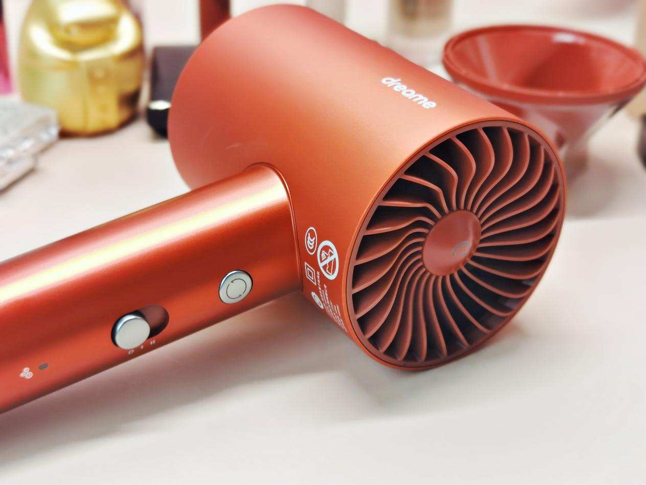 Does the Spring Festival deliver goods time -- is your Valentine's Day gift excuse me ready not? 