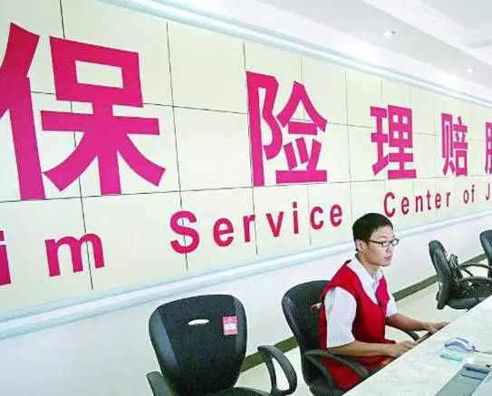 案例说保险：40岁女士患癌，因健康告知只说一半，保险拒赔22万 第4张