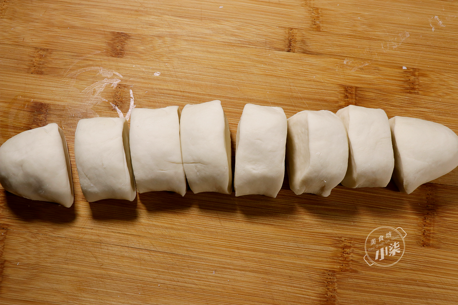 立冬後，想吃蘿蔔餡餅，學會這樣做，不破皮不露餡，個個皮薄如紙