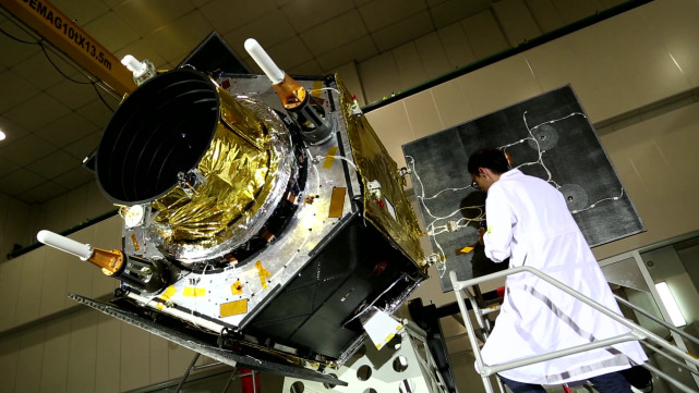 太帅了！吉林一号卫星拍到印度航母，每天刷脸