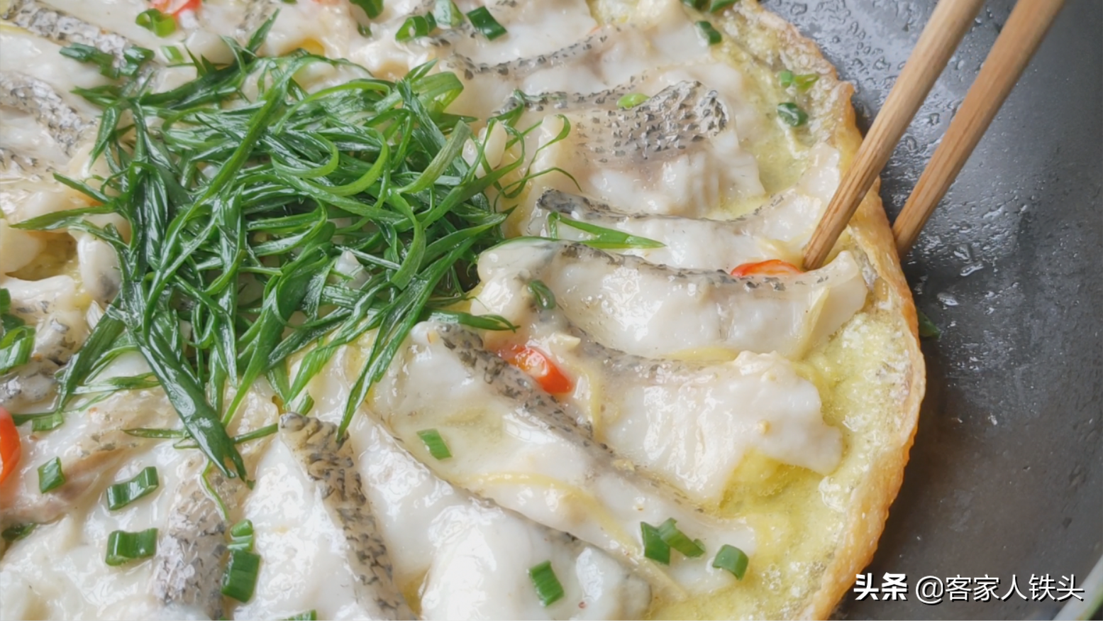 一條鱸魚3個蛋，不蒸不煮教你新吃法，香嫩好吃，孩子都主動添飯