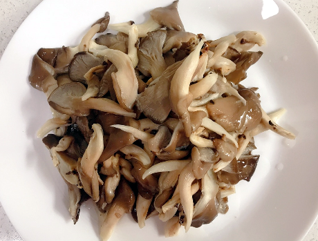 图片[2]-干炸蘑菇需要焯水吗？教你正确做法 蘑菇香酥脆 不吸油更健康-起舞食谱网