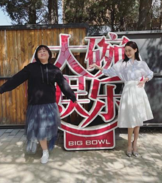 张小斐低调现身工地看房，爆红后身价猛涨，曾一天秒接3个代言