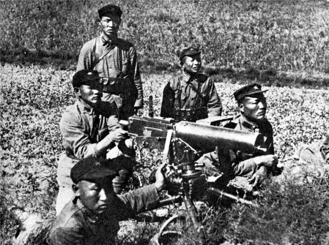 钟伟：不满少将军衔，三次抗命林彪名震四野，