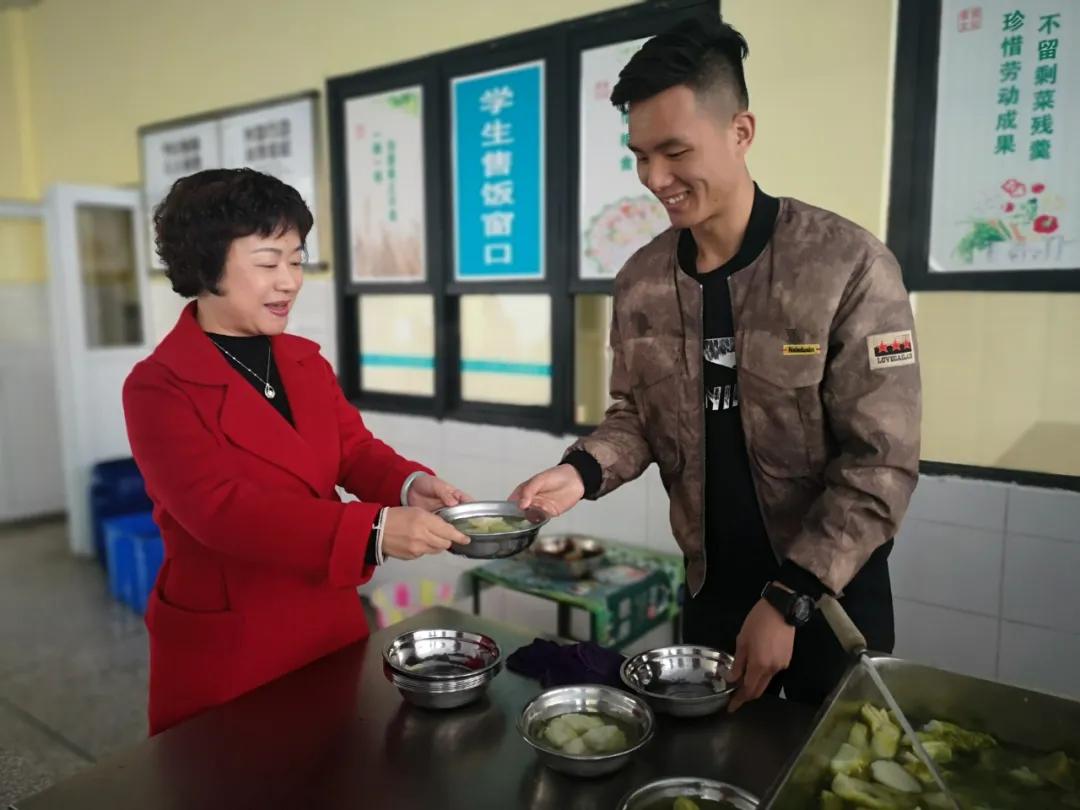 成都市双流区九江小学丨巾帼心向党 奋斗新征程