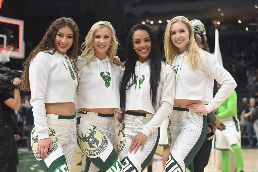 nba啦啦队视频在哪里看(雄鹿啦啦队-Milwaukee Bucks Girls-NBA啦啦队系列)