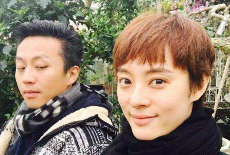 翻车了！邓超结婚纪念日秀恩爱引争议，孙俪的