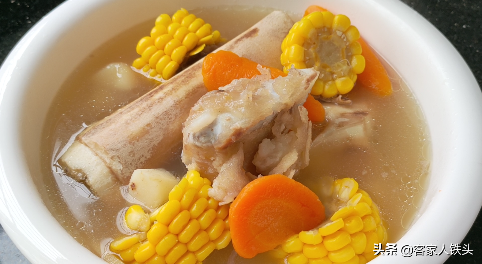 冬季別總喝雞湯，試試這樣煲一鍋，營養高鈣好喝，食材簡單又便宜