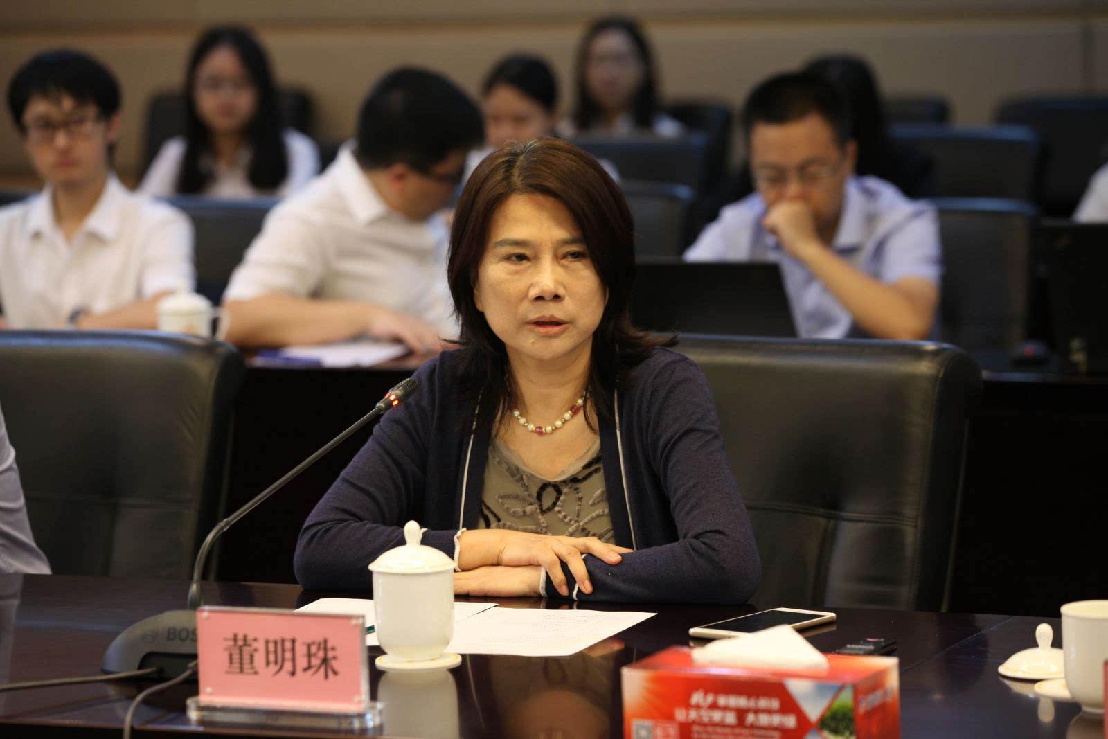 董明珠首次直播带货惨败，被骂形象不好，现3