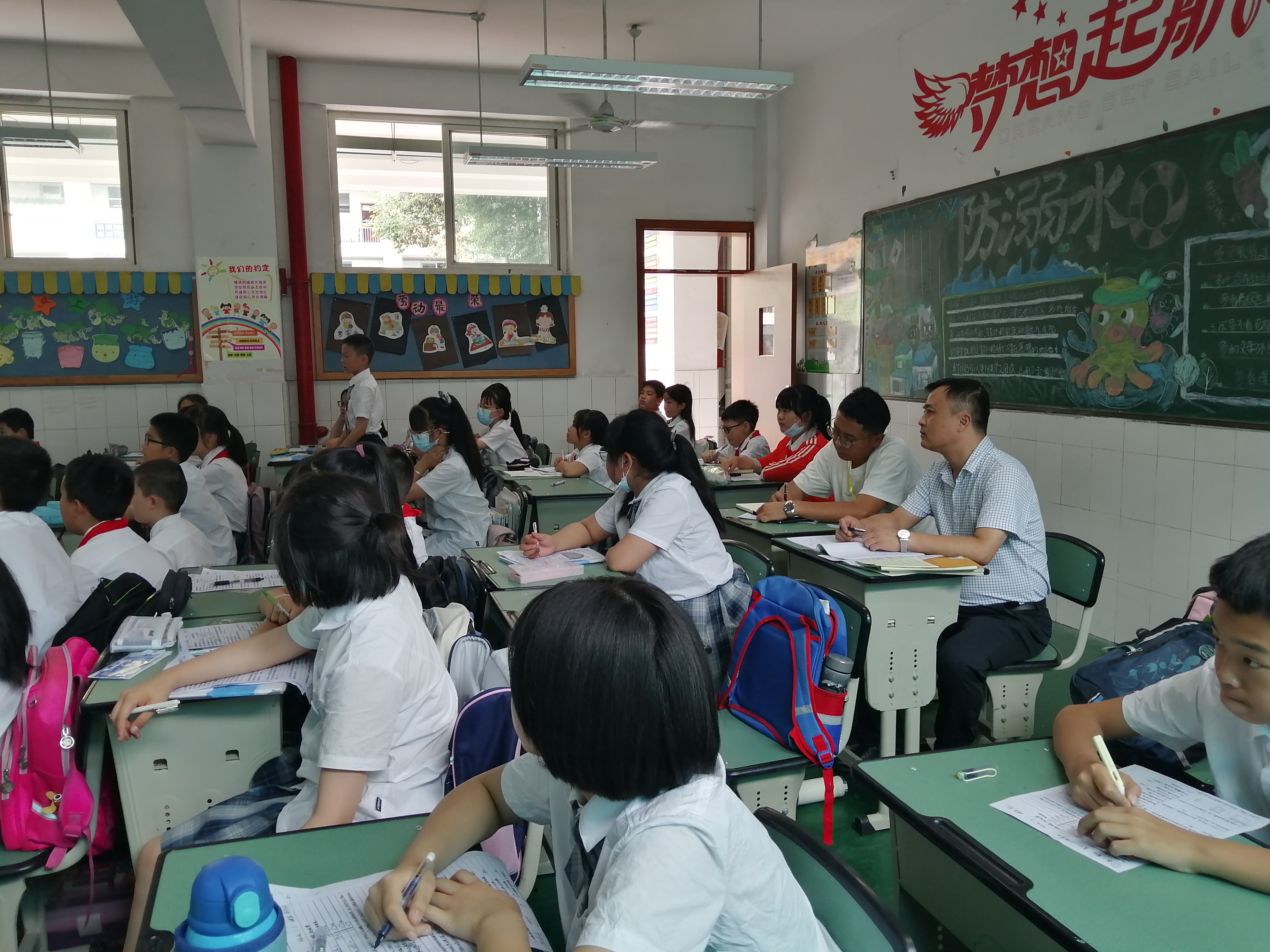 双流实小（东区）迎接巴塘县竹巴龙小学副校长英扎跟岗学习报道