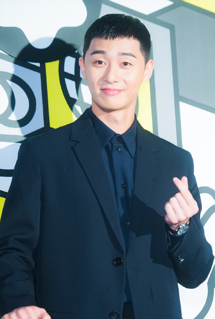 剧情照进生活朴叙俊续写朴世路人生低价购入大楼