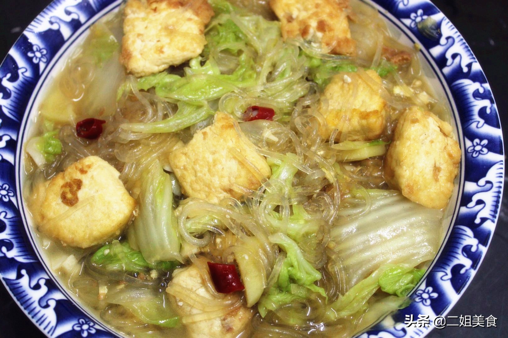 做菜时，先放盐还是后放盐？大厨告诉您，做啥菜都好吃