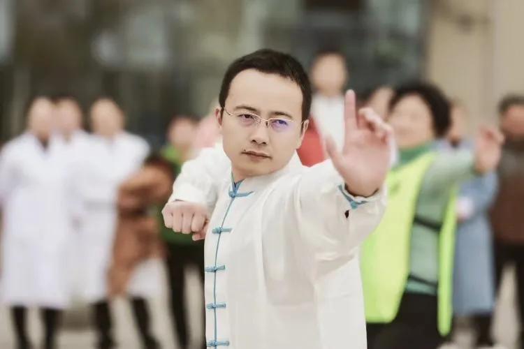 用“心”点亮医院人文公益之光--华西金堂医院排名第二