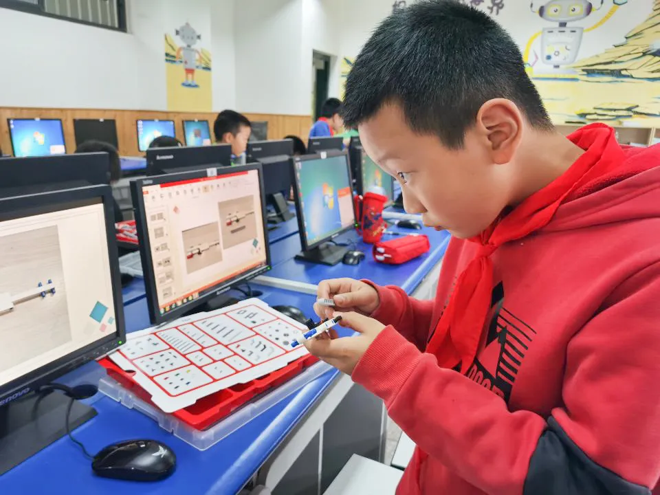 成都市双流区东升迎春小学乡村少年宫暨项目制社团活动