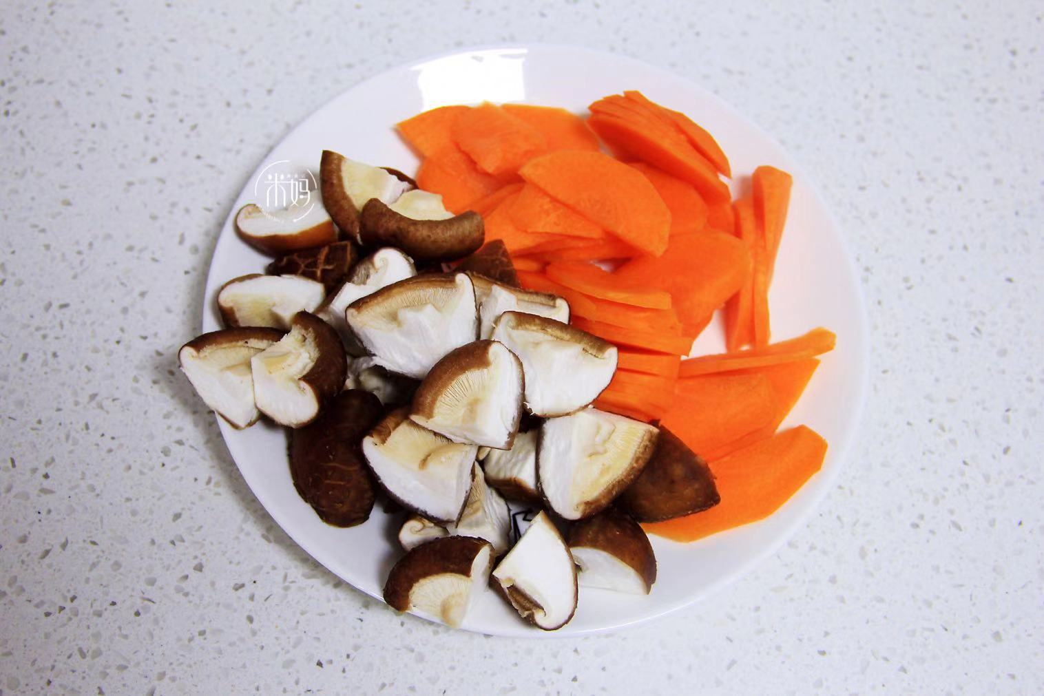 图片[6]-西兰花胡萝卜炒香菇做法步骤图 隔三岔五就要吃给肉都不换-起舞食谱网