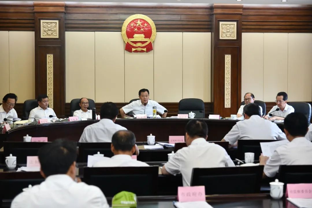 ​市五届人大常委会举行第90次主任会议