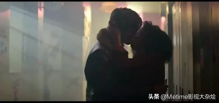 《萨布丽娜的惊心冒险》我曾走过这条黑暗之路,但似乎也不太糟。